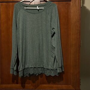 Elegant Green Lace Trim Blouse